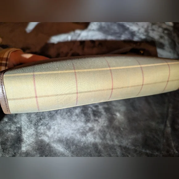 Burberry Nova Check Canvas Authentic Designer Clutch Bag Excellent COA - Picture 4 of 15